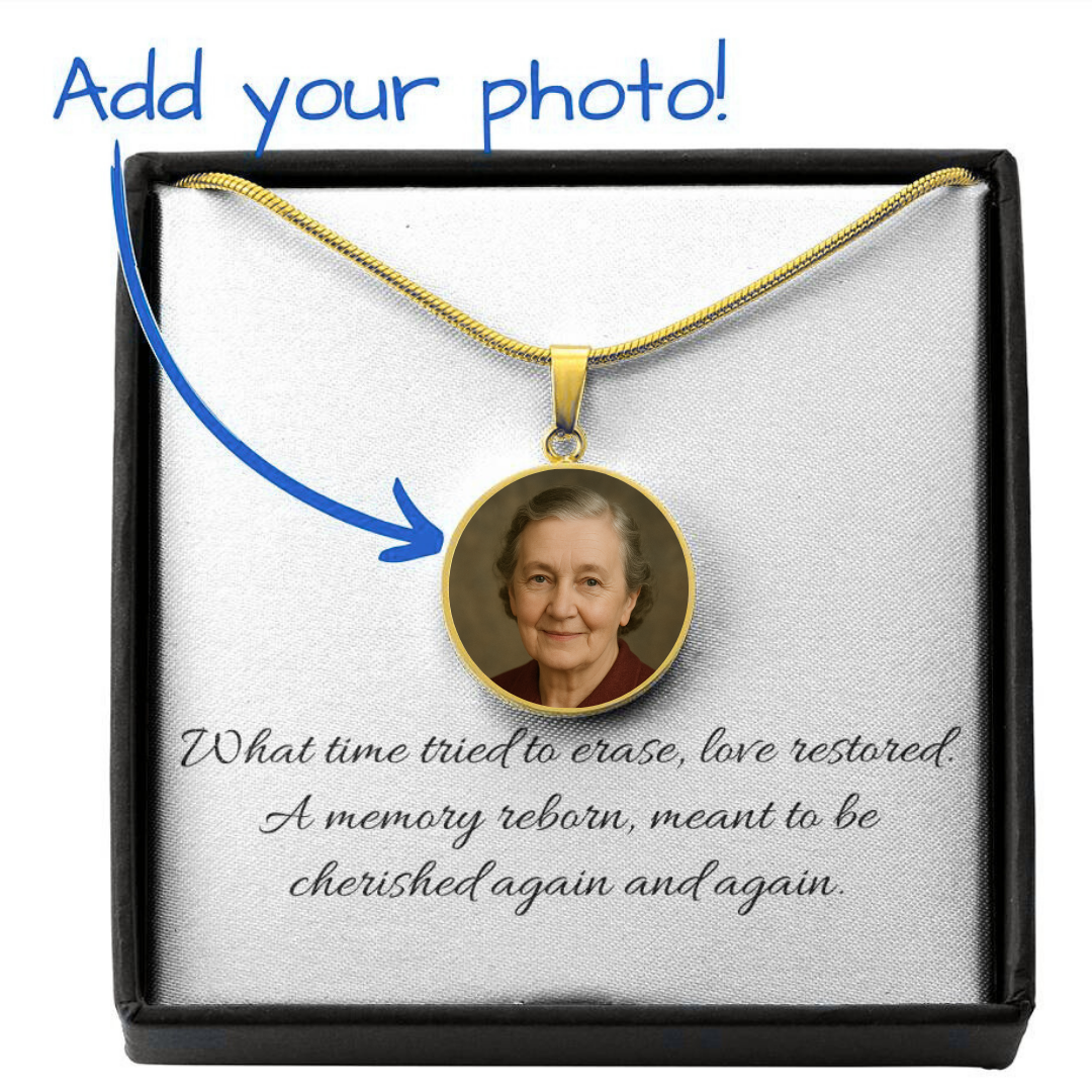 Personalized Photo Circle Pendant Necklace